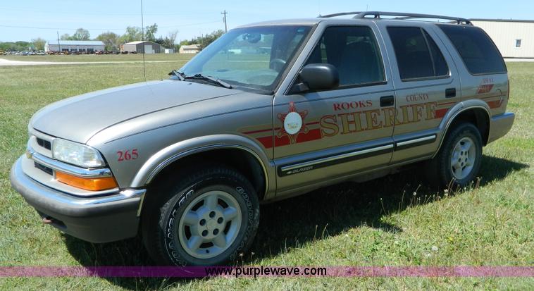 image for item B3648 2001 Chevrolet Blazer