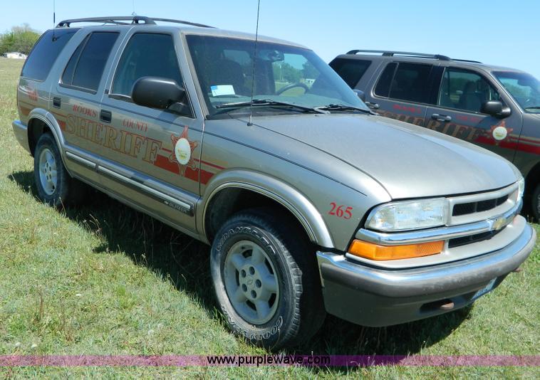 image for item B3648 2001 Chevrolet Blazer