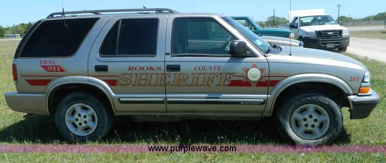 image for item B3648 2001 Chevrolet Blazer