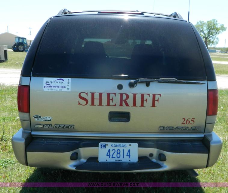 image for item B3648 2001 Chevrolet Blazer