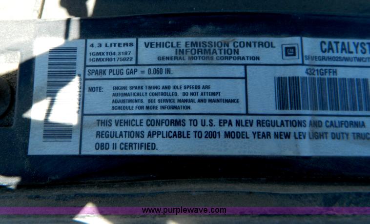 image for item B3648 2001 Chevrolet Blazer