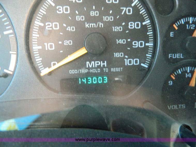 image for item B3648 2001 Chevrolet Blazer