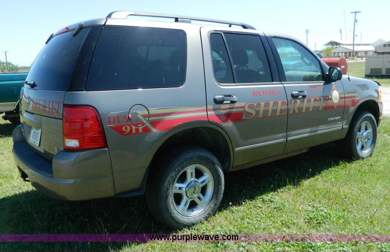 image for item B3649 2004 Ford Explorer