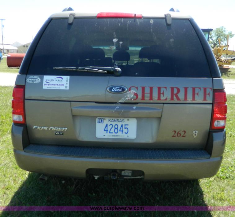 image for item B3649 2004 Ford Explorer