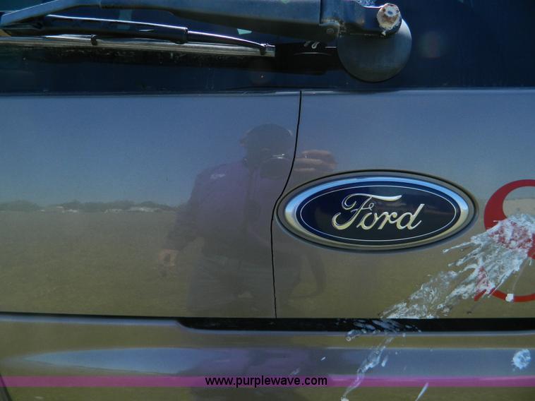 image for item B3649 2004 Ford Explorer