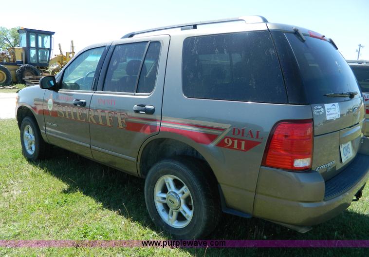 image for item B3649 2004 Ford Explorer