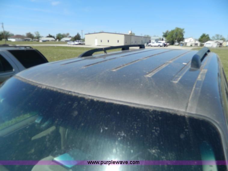 image for item B3649 2004 Ford Explorer