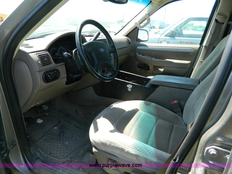 image for item B3649 2004 Ford Explorer