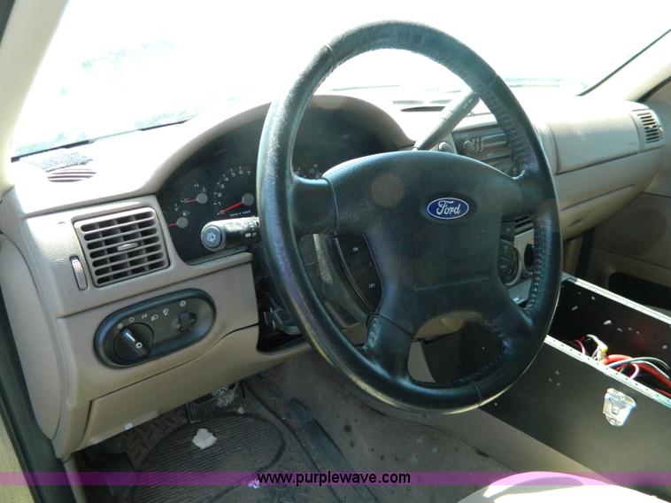 image for item B3649 2004 Ford Explorer