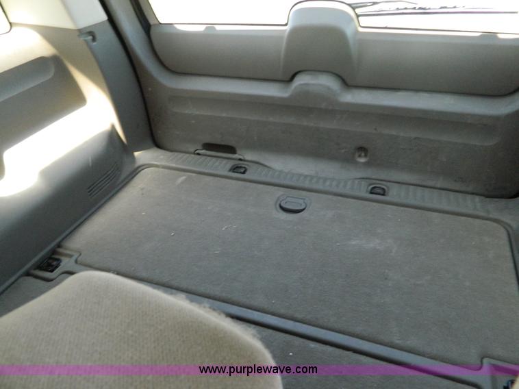 image for item B3649 2004 Ford Explorer