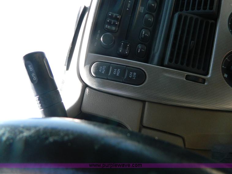 image for item B3649 2004 Ford Explorer