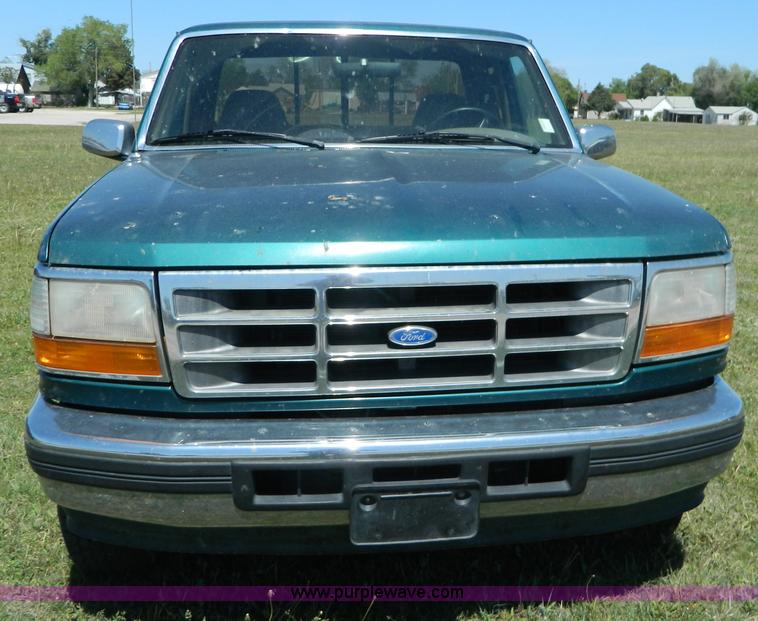 image for item B3650 1996 Ford F150 pickup truck
