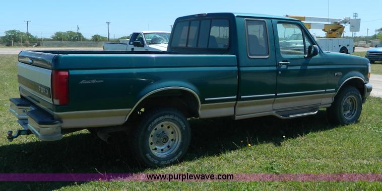 image for item B3650 1996 Ford F150 pickup truck