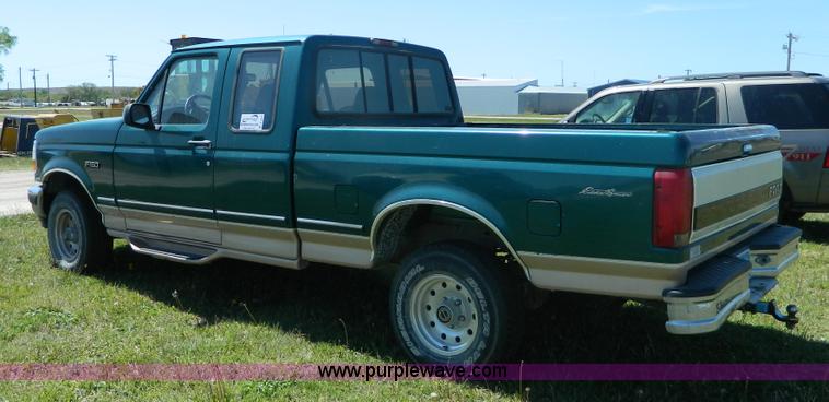 image for item B3650 1996 Ford F150 pickup truck