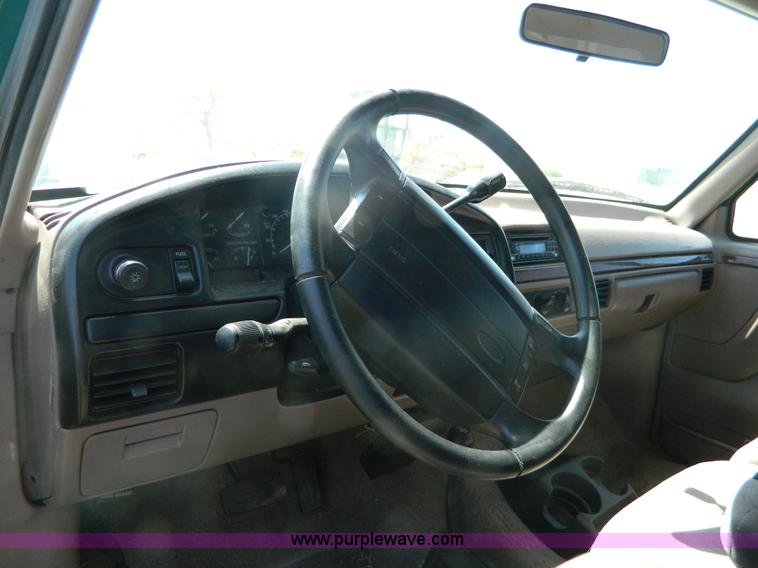 image for item B3650 1996 Ford F150 pickup truck