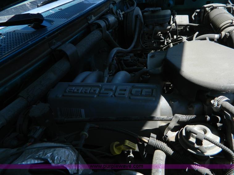 image for item B3650 1996 Ford F150 pickup truck