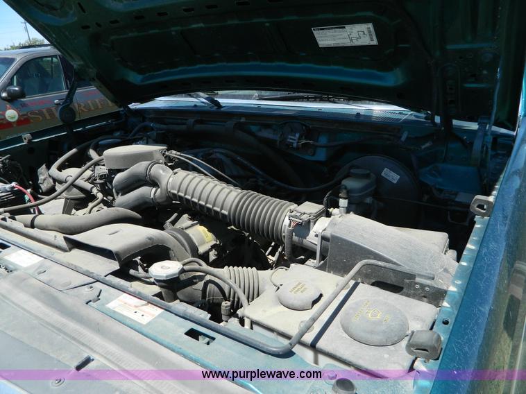 image for item B3650 1996 Ford F150 pickup truck