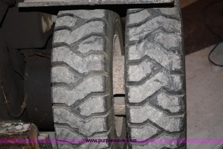 image for item B6505 1973 Otis FSF-040 forklift