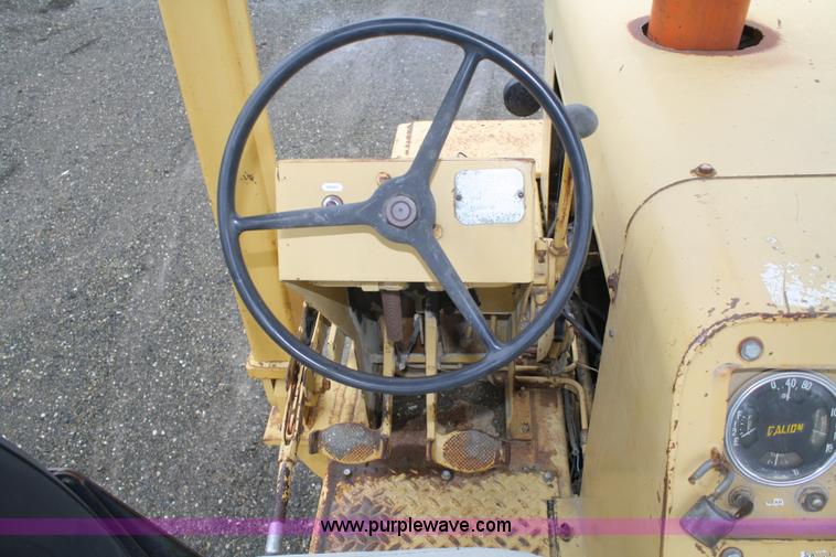 image for item B6508 1982 Galion P3500A rubber tire roller