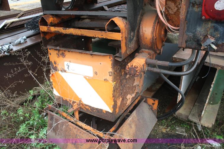 image for item B6509 Swenson spreader