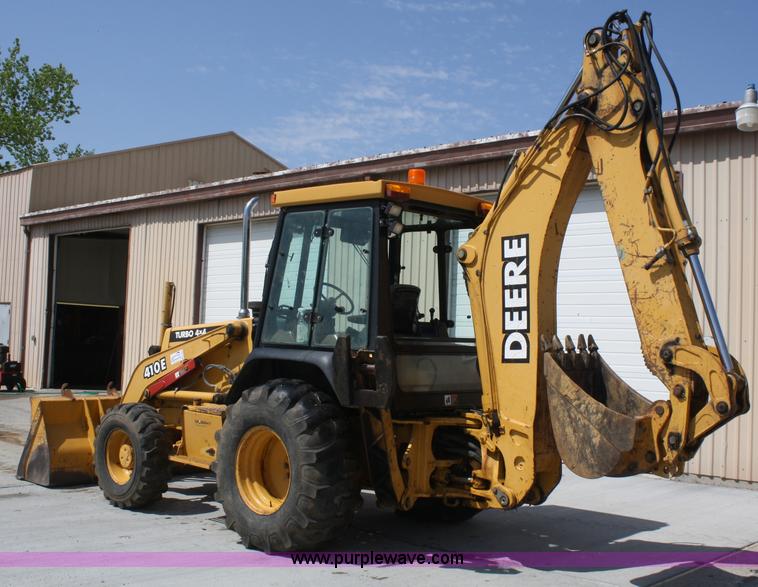 image for item B6523 1998 John Deere 410E backhoe