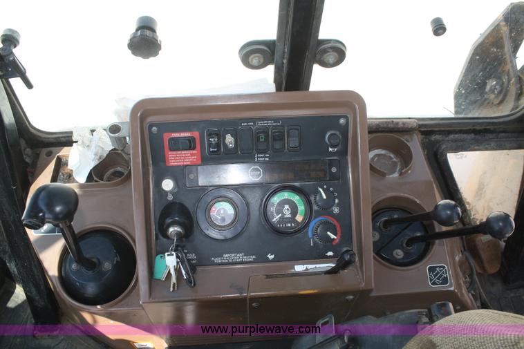 image for item B6523 1998 John Deere 410E backhoe