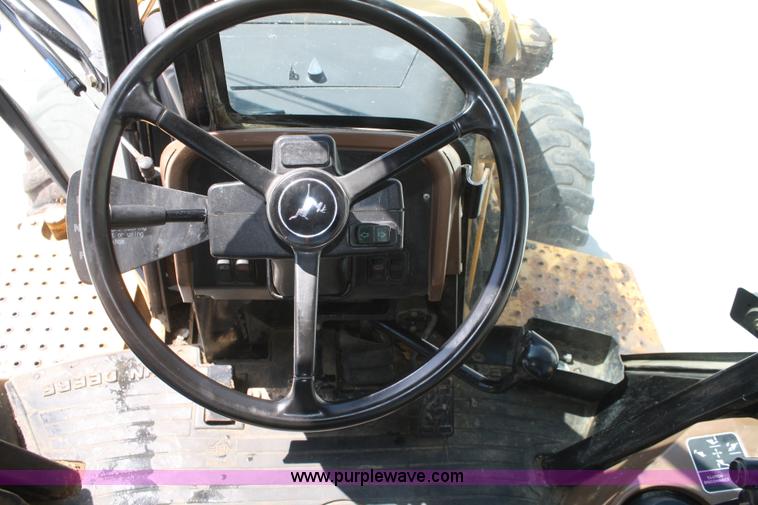 image for item B6523 1998 John Deere 410E backhoe