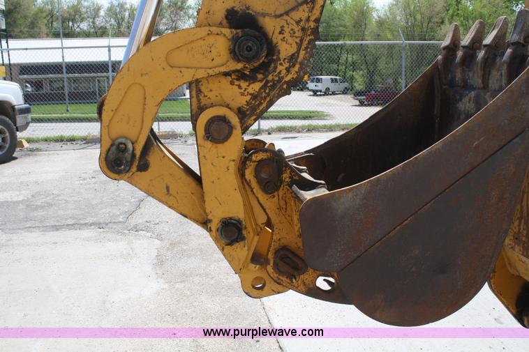 image for item B6523 1998 John Deere 410E backhoe