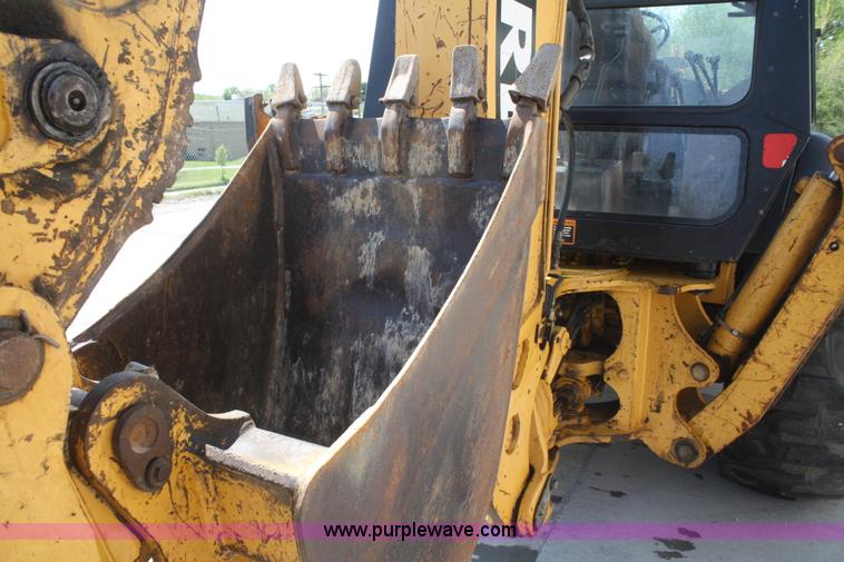image for item B6523 1998 John Deere 410E backhoe