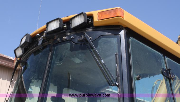image for item B6523 1998 John Deere 410E backhoe