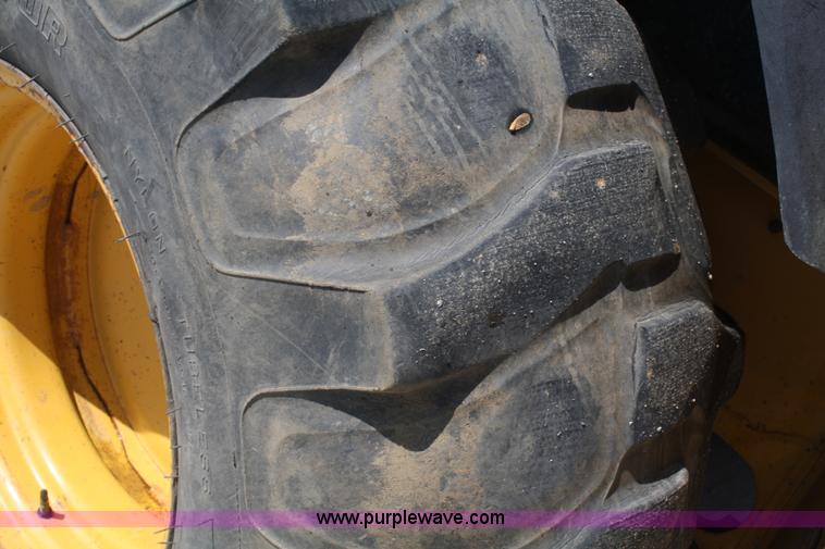 image for item B6523 1998 John Deere 410E backhoe