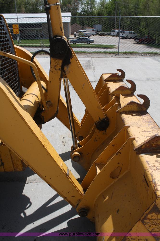 image for item B6523 1998 John Deere 410E backhoe