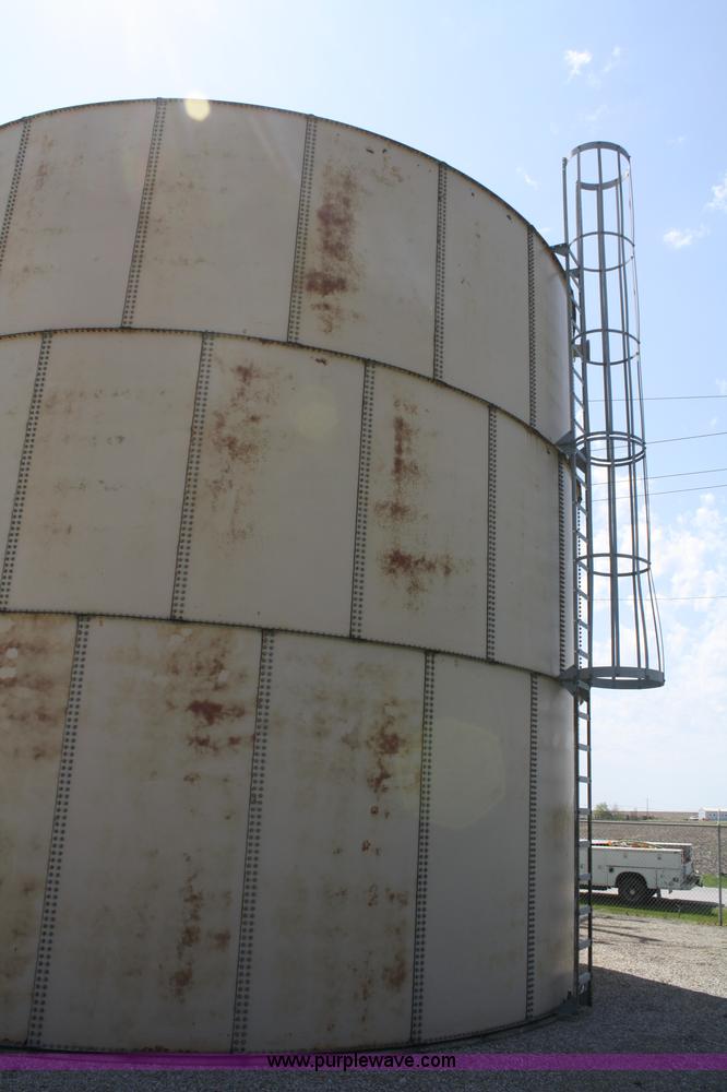 image for item B6544 100,000 gallon water tank