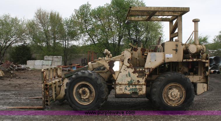 image for item B6997 Chrysler forklift