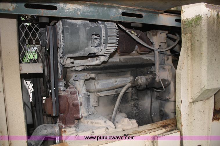 image for item B6997 Chrysler forklift