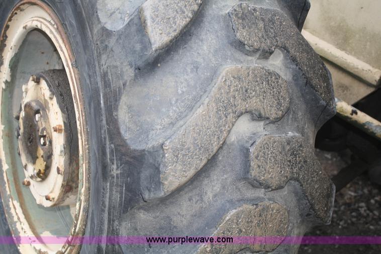 image for item B6997 Chrysler forklift