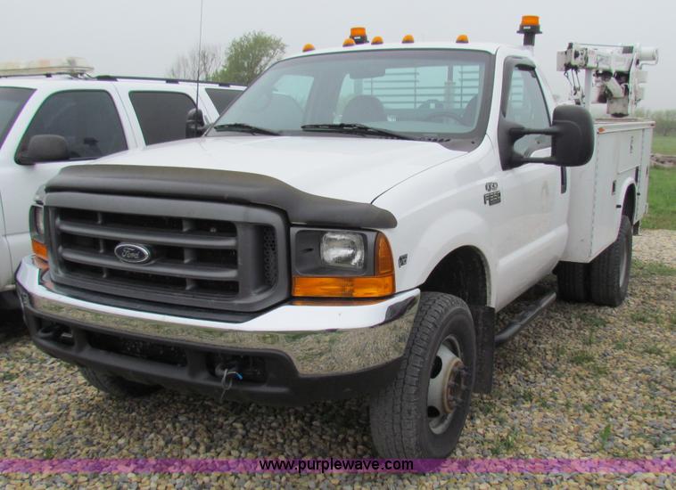 image for item B7218 1999 Ford F350 Super Duty utility truck