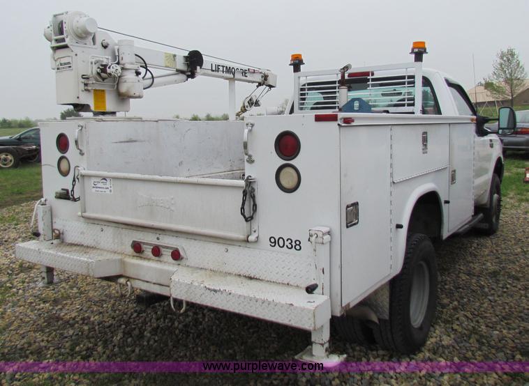 image for item B7218 1999 Ford F350 Super Duty utility truck