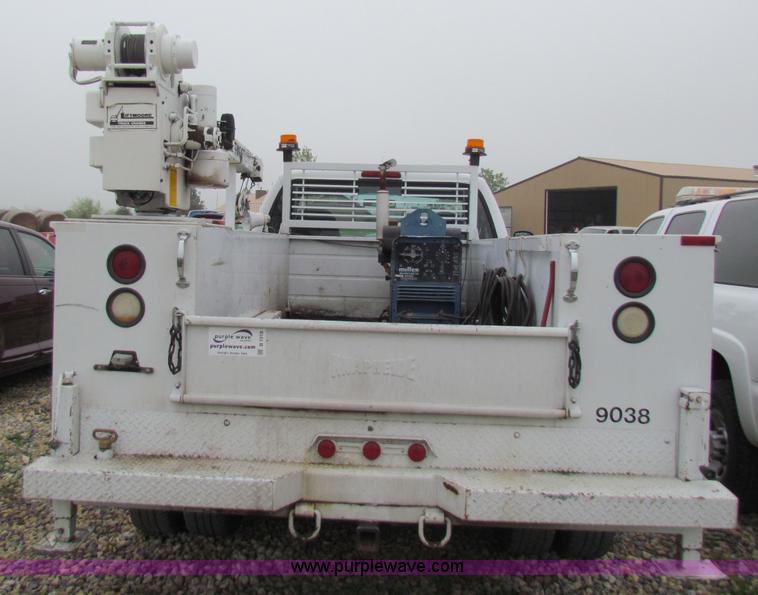 image for item B7218 1999 Ford F350 Super Duty utility truck