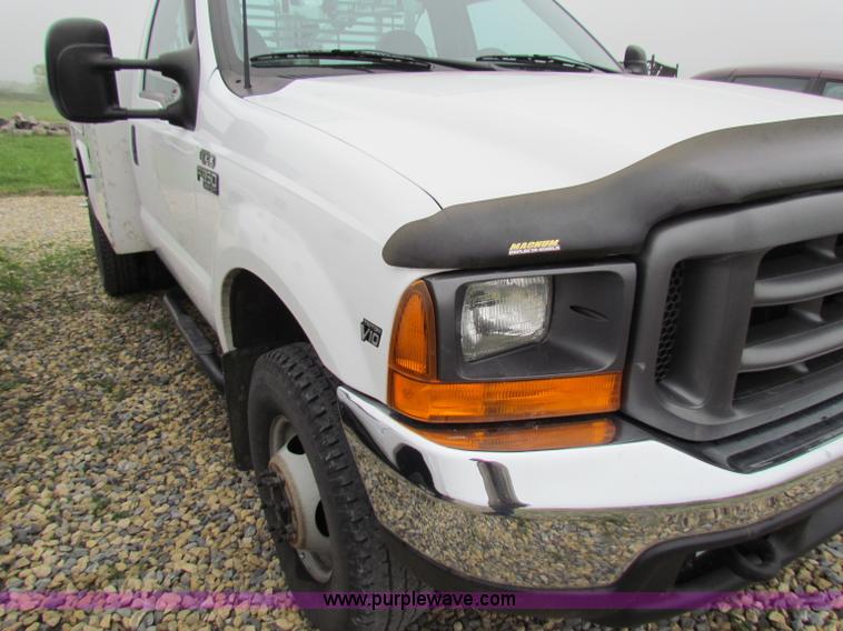 image for item B7218 1999 Ford F350 Super Duty utility truck