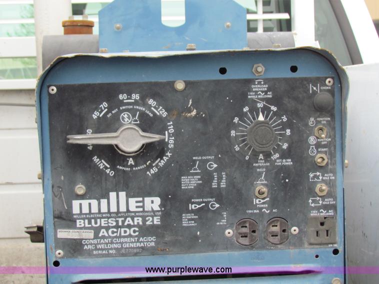 image for item B7218 1999 Ford F350 Super Duty utility truck