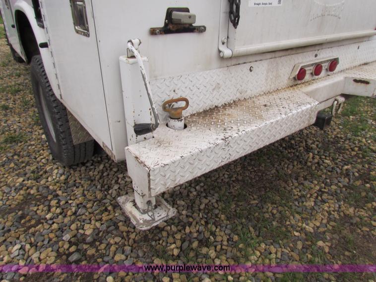 image for item B7218 1999 Ford F350 Super Duty utility truck