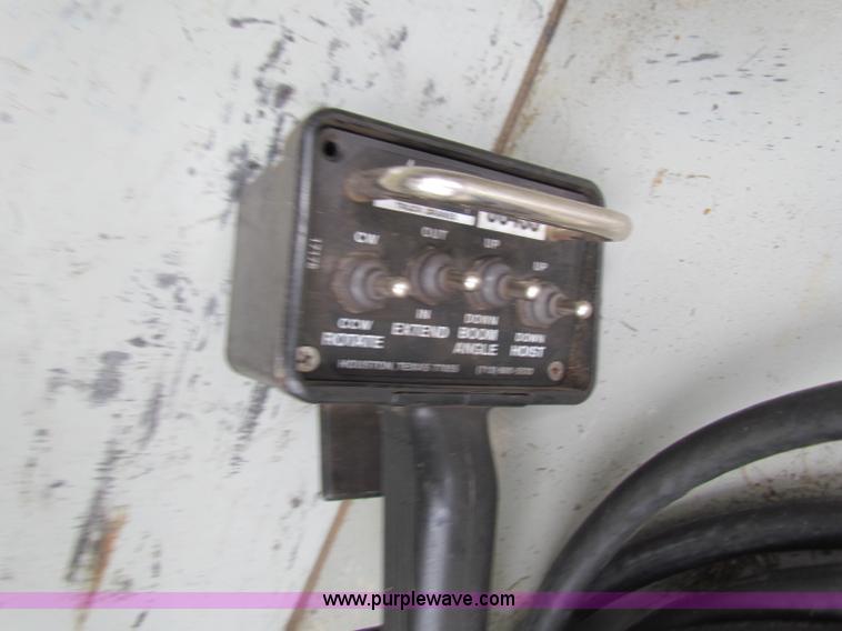 image for item B7218 1999 Ford F350 Super Duty utility truck