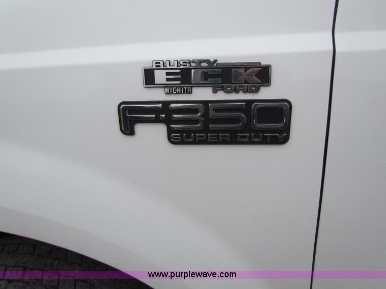 image for item B7218 1999 Ford F350 Super Duty utility truck