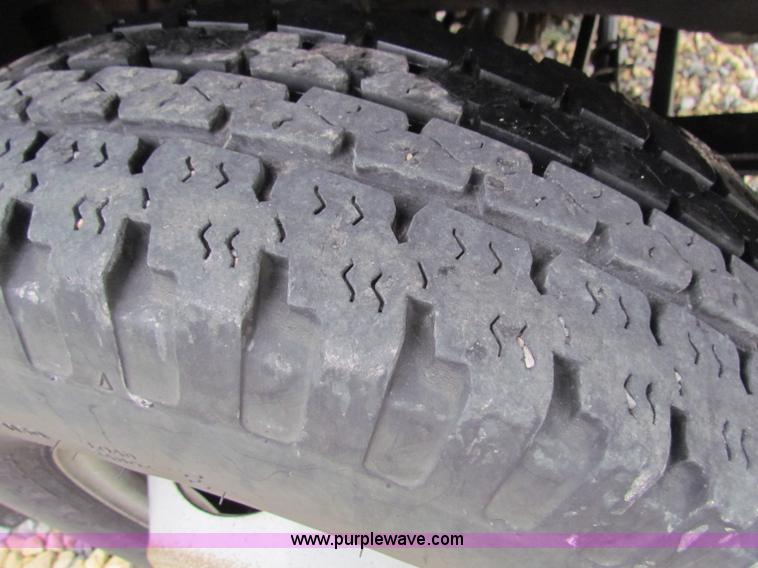 image for item B7218 1999 Ford F350 Super Duty utility truck