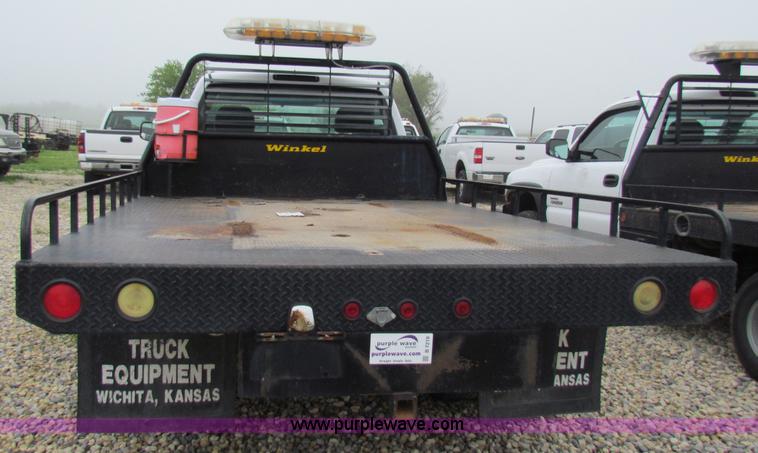 image for item B7219 2002 Chevrolet Silverado K3500 pickup truck