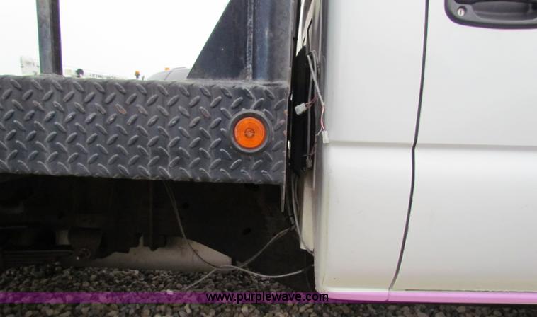 image for item B7219 2002 Chevrolet Silverado K3500 pickup truck