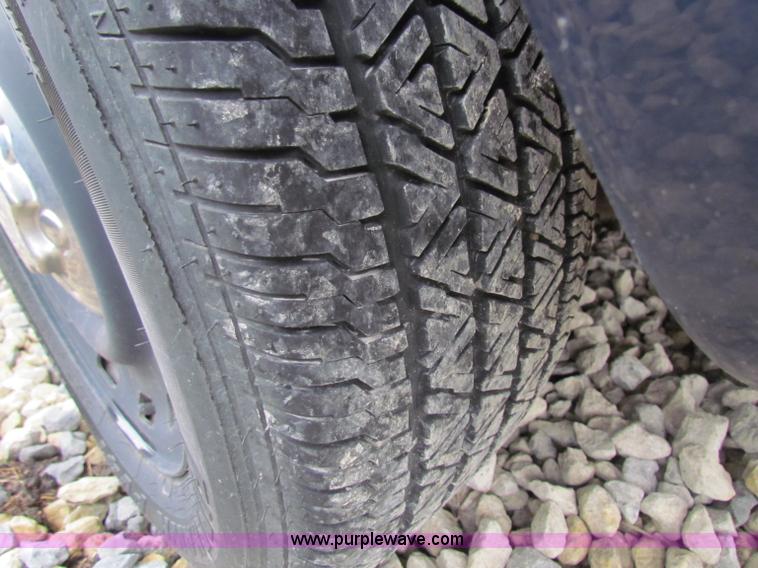 image for item B7222 2004 Ford Crown Victoria Police Interceptor