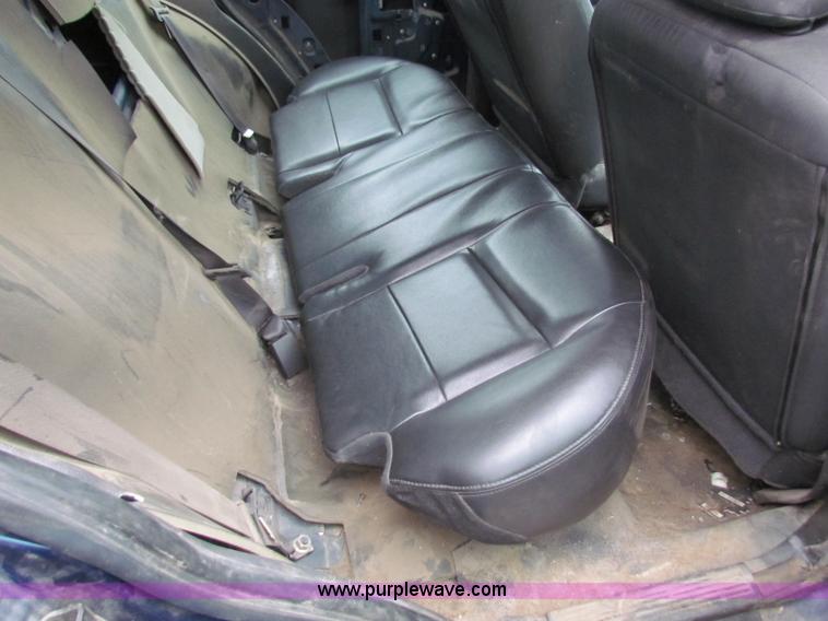 image for item B7222 2004 Ford Crown Victoria Police Interceptor