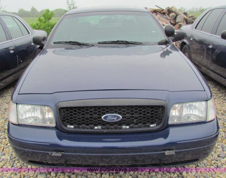 image for item B7223 2006 Ford Crown Victoria Police Interceptor